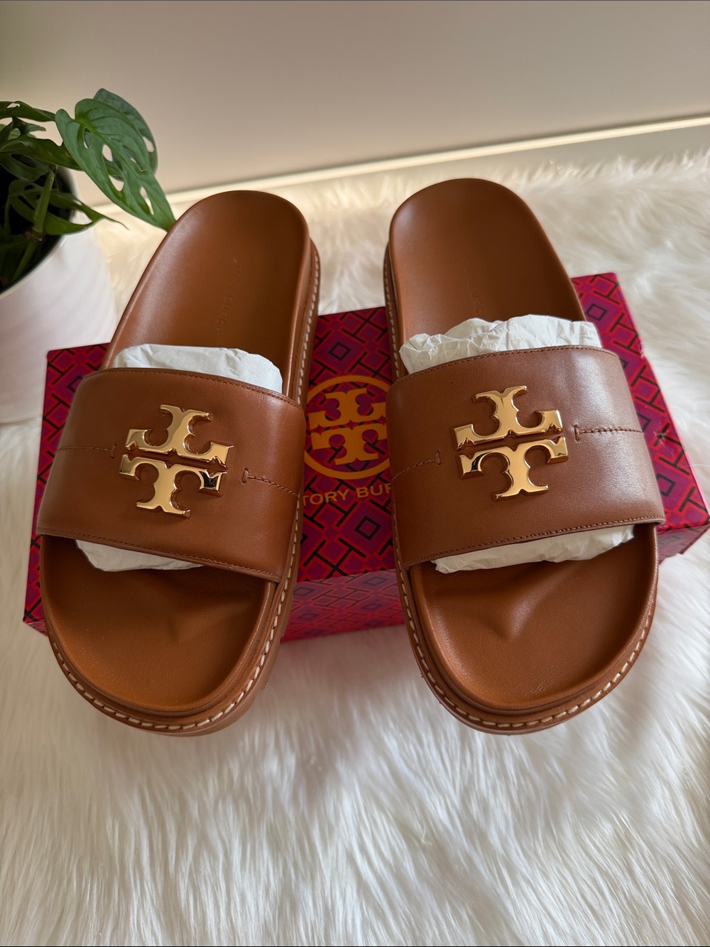 Tory Burch Everly Anatomic Lug Paris Nappa Slide - Picture 2 of 8